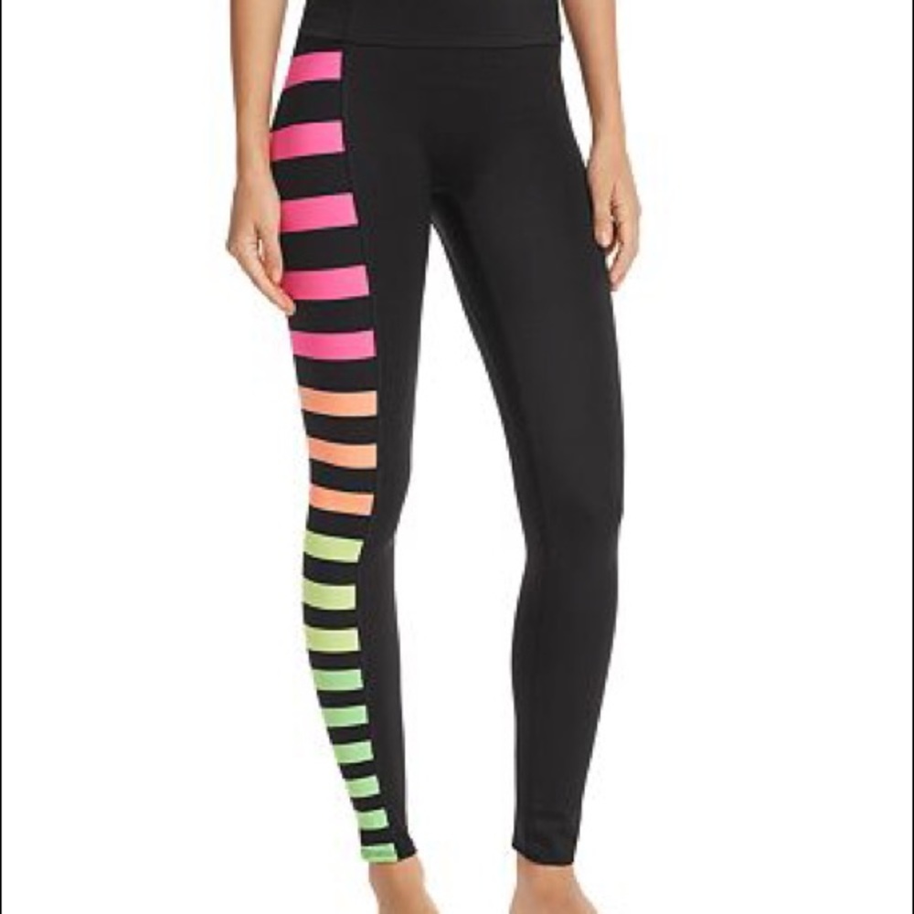 NWT k-deer sneaker length leggings Small